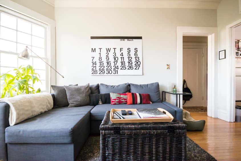 House Tour Cute & Cozy Cole Valley Rental Apartment Therapy